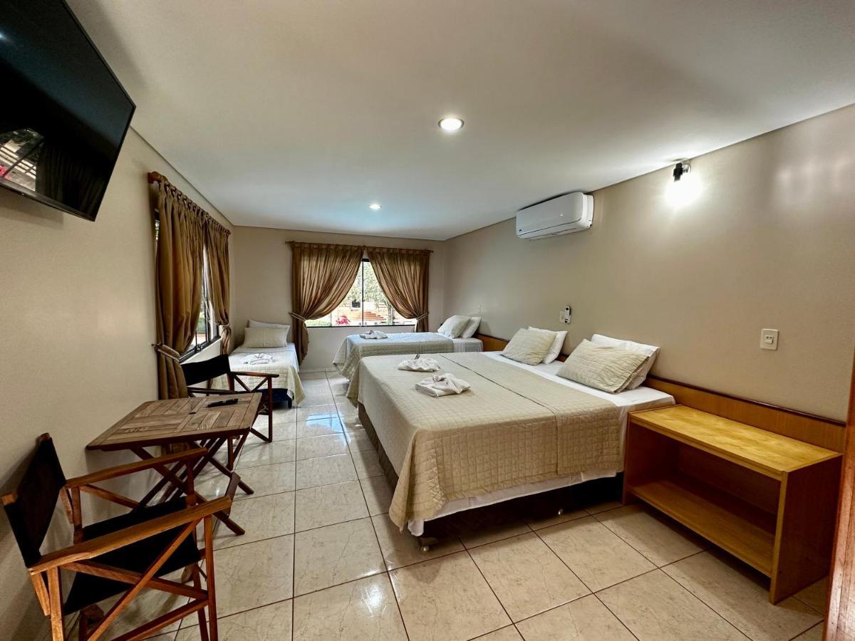 Parque Hotel Manantial Hohenau Exterior foto